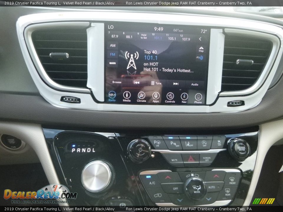 2019 Chrysler Pacifica Touring L Velvet Red Pearl / Black/Alloy Photo #17