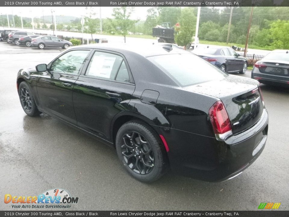 2019 Chrysler 300 Touring AWD Gloss Black / Black Photo #3