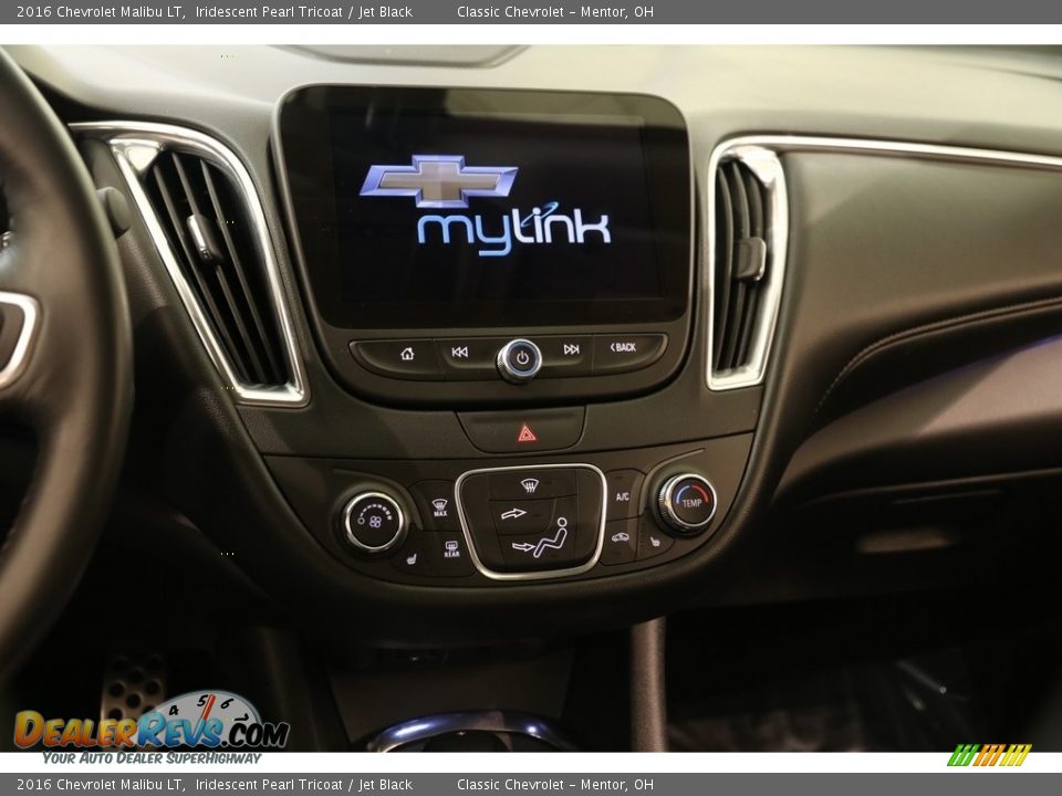 2016 Chevrolet Malibu LT Iridescent Pearl Tricoat / Jet Black Photo #9