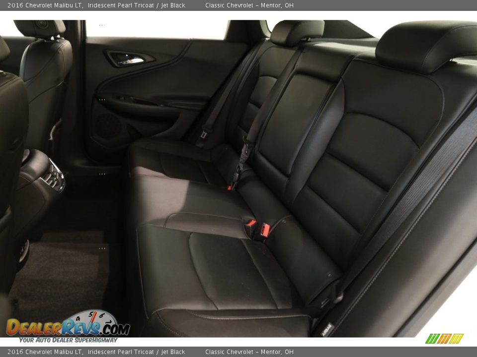 2016 Chevrolet Malibu LT Iridescent Pearl Tricoat / Jet Black Photo #17