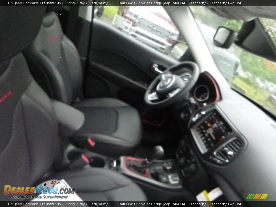 2019 Jeep Compass Trailhawk 4x4 Sting-Gray / Black/Ruby Photo #10