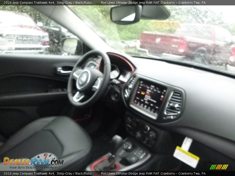2019 Jeep Compass Trailhawk 4x4 Sting-Gray / Black/Ruby Photo #11