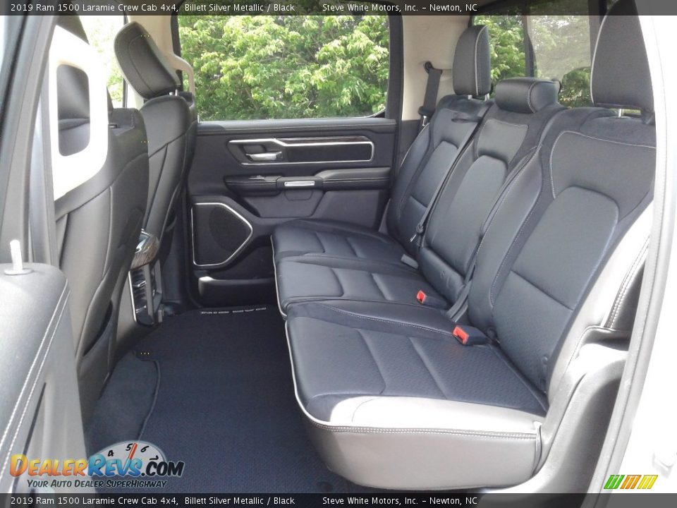2019 Ram 1500 Laramie Crew Cab 4x4 Billett Silver Metallic / Black Photo #11