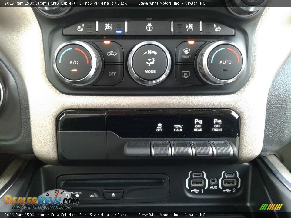 2019 Ram 1500 Laramie Crew Cab 4x4 Billett Silver Metallic / Black Photo #29