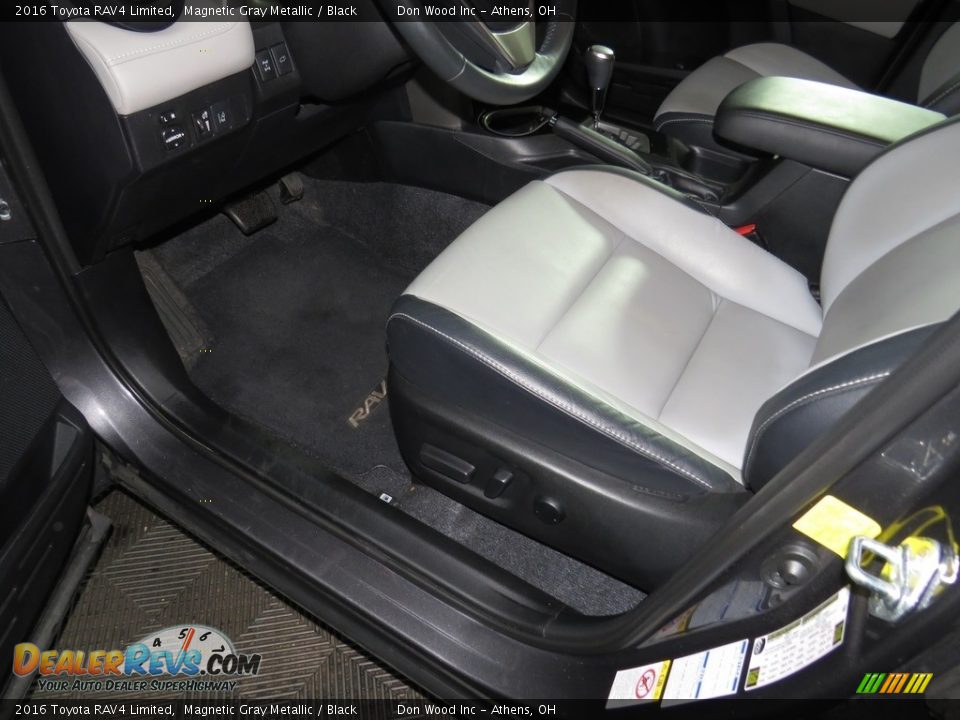2016 Toyota RAV4 Limited Magnetic Gray Metallic / Black Photo #24