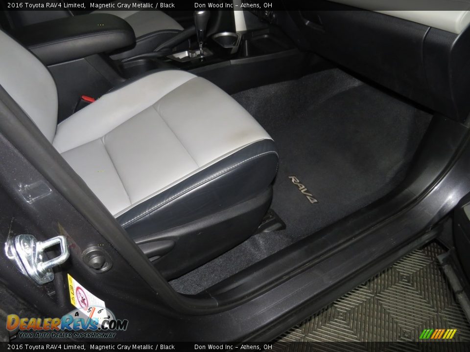 2016 Toyota RAV4 Limited Magnetic Gray Metallic / Black Photo #32