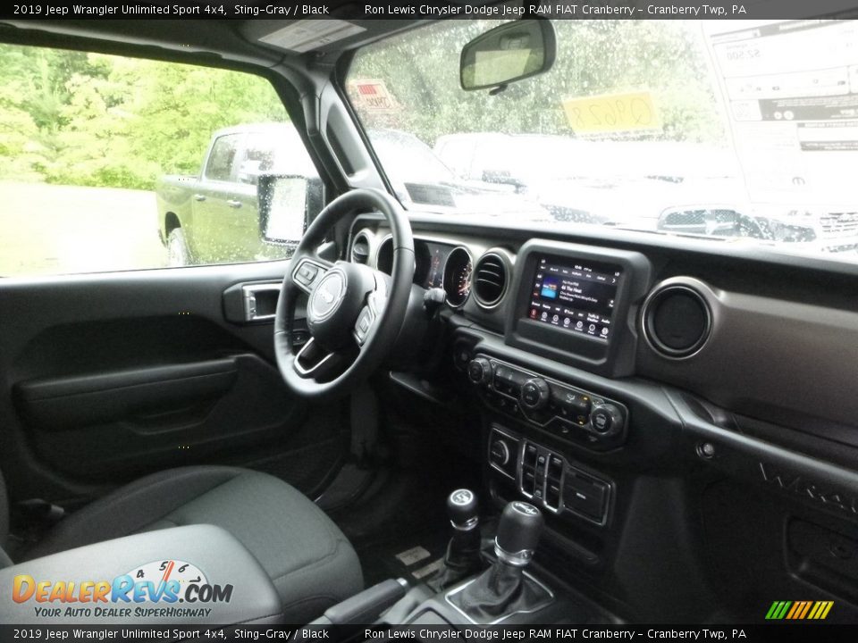 2019 Jeep Wrangler Unlimited Sport 4x4 Sting-Gray / Black Photo #10