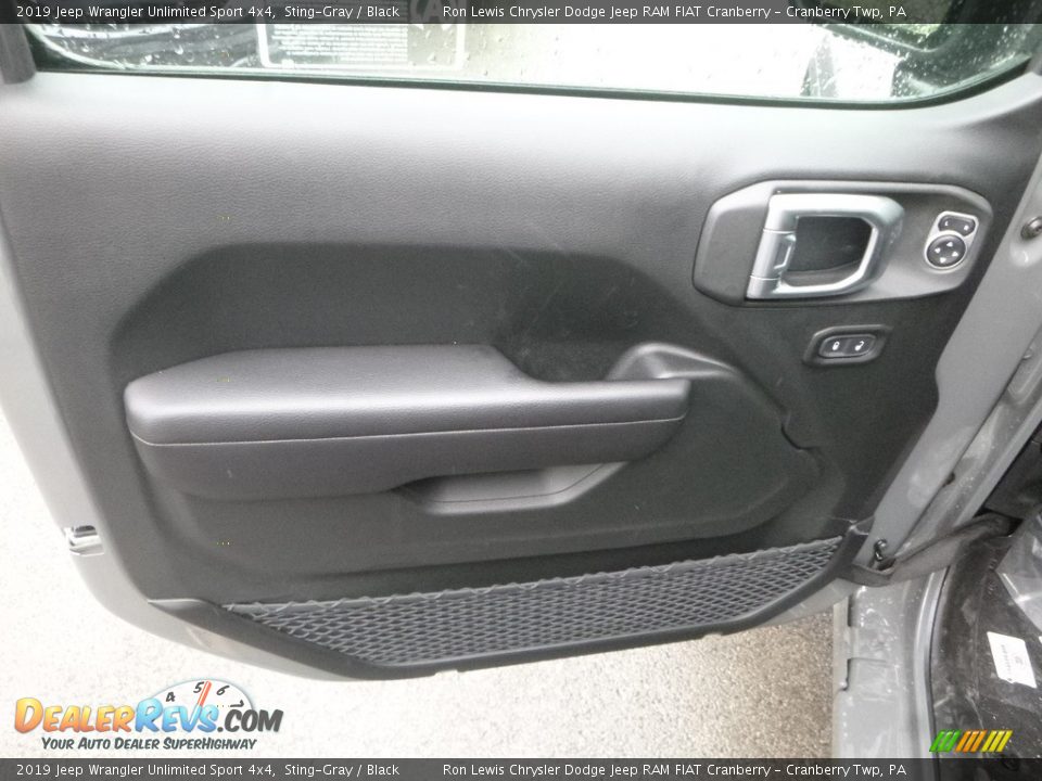 2019 Jeep Wrangler Unlimited Sport 4x4 Sting-Gray / Black Photo #12