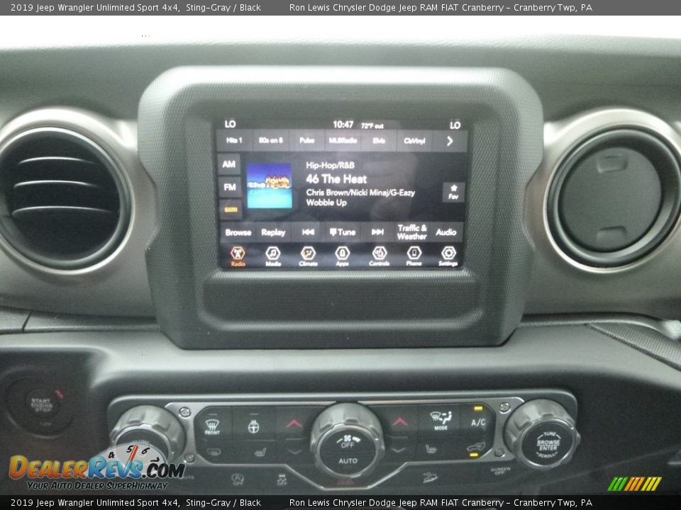 2019 Jeep Wrangler Unlimited Sport 4x4 Sting-Gray / Black Photo #15