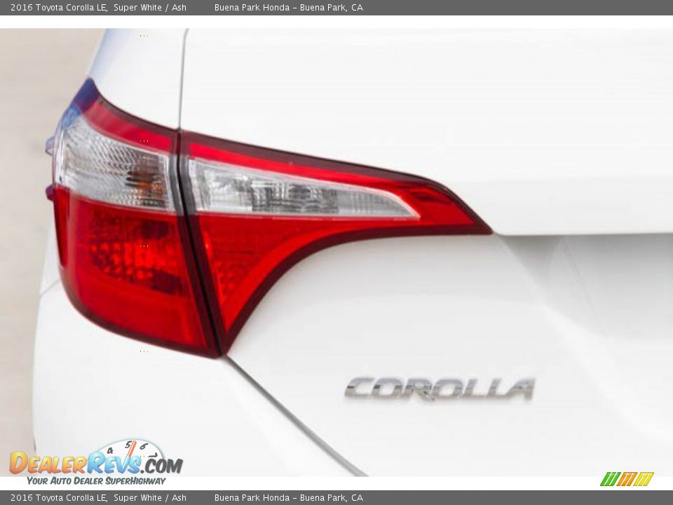 2016 Toyota Corolla LE Super White / Ash Photo #12