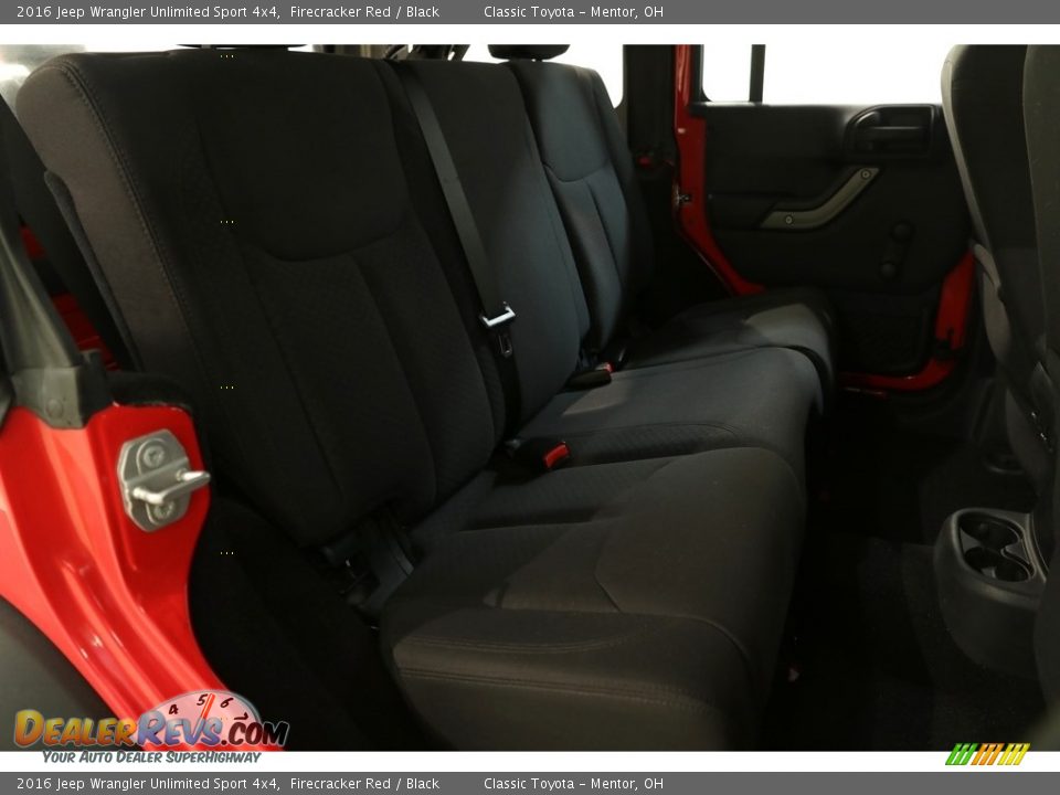2016 Jeep Wrangler Unlimited Sport 4x4 Firecracker Red / Black Photo #12