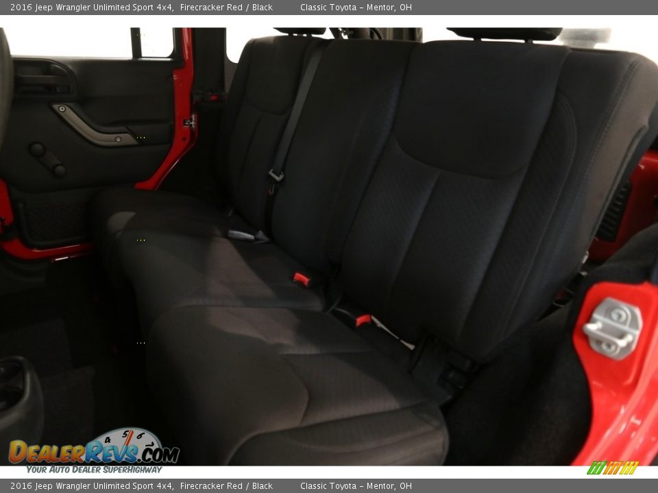 2016 Jeep Wrangler Unlimited Sport 4x4 Firecracker Red / Black Photo #13