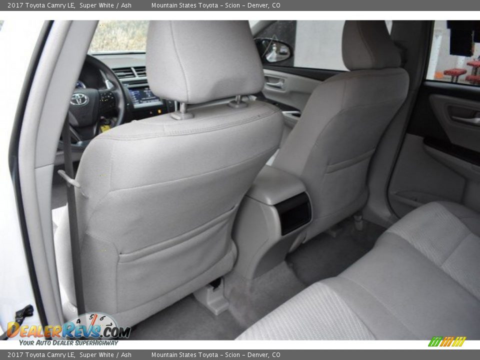 2017 Toyota Camry LE Super White / Ash Photo #19