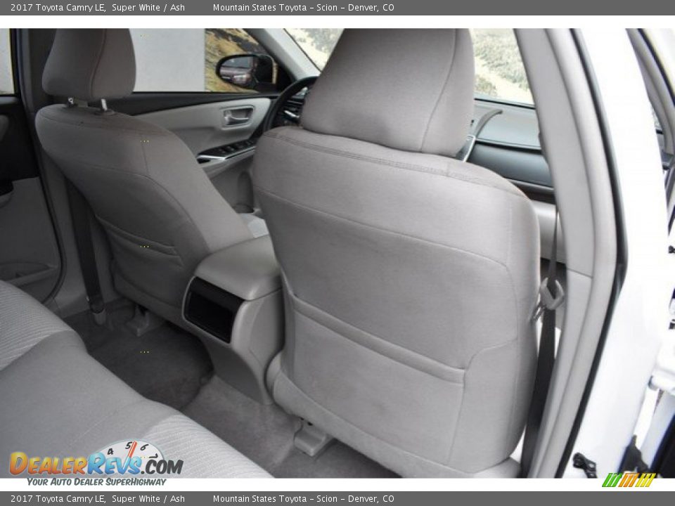 2017 Toyota Camry LE Super White / Ash Photo #20
