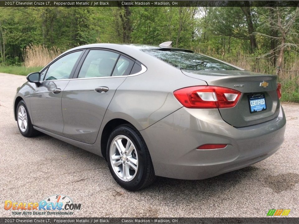 2017 Chevrolet Cruze LT Pepperdust Metallic / Jet Black Photo #3