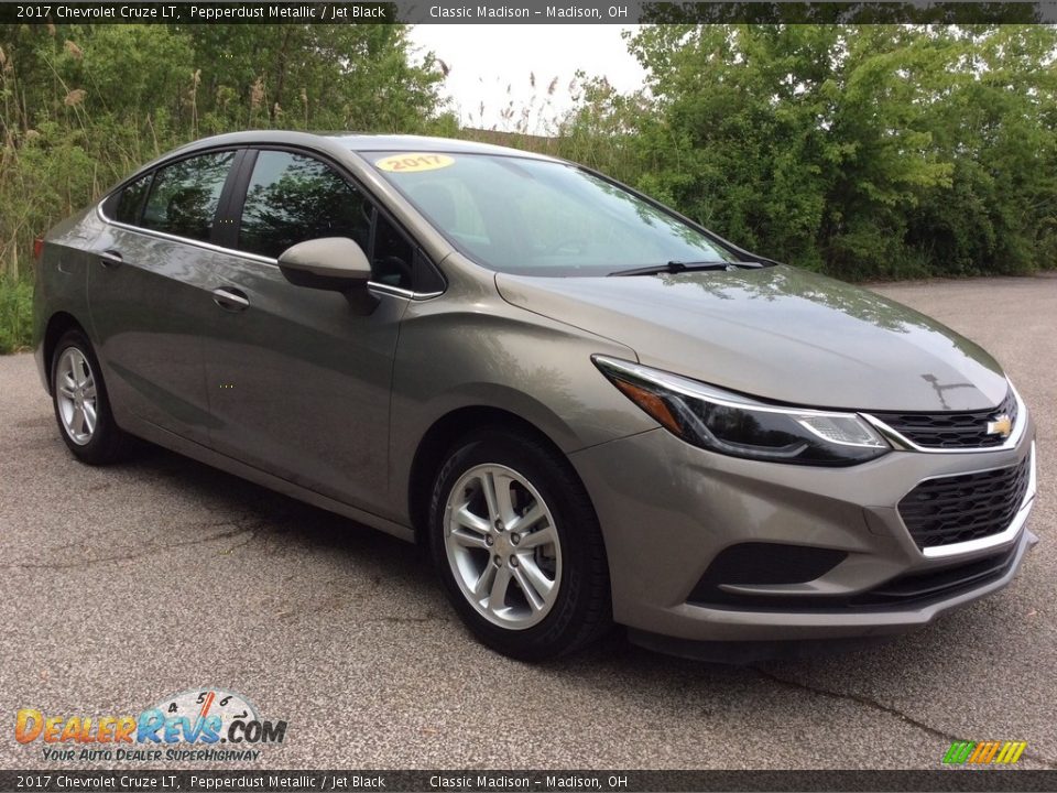 2017 Chevrolet Cruze LT Pepperdust Metallic / Jet Black Photo #7