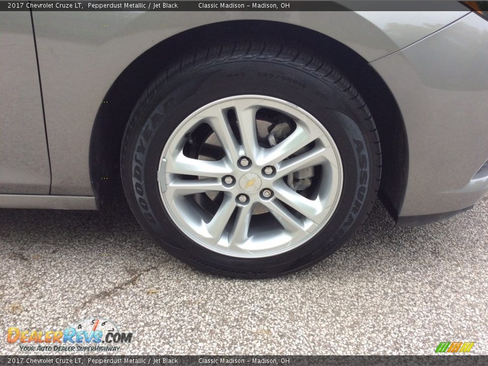 2017 Chevrolet Cruze LT Pepperdust Metallic / Jet Black Photo #9