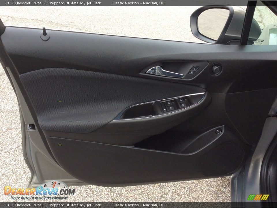 2017 Chevrolet Cruze LT Pepperdust Metallic / Jet Black Photo #13