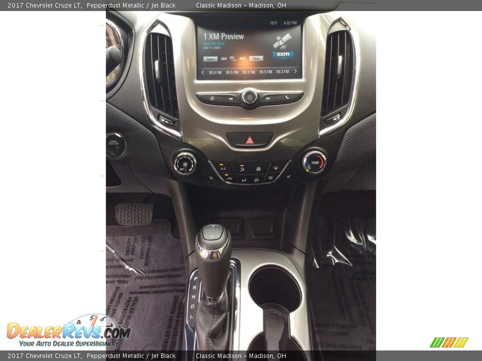 2017 Chevrolet Cruze LT Pepperdust Metallic / Jet Black Photo #18