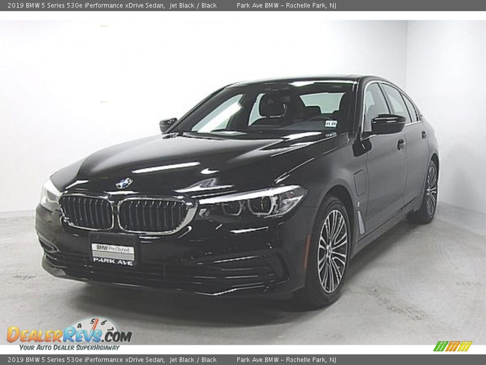 2019 BMW 5 Series 530e iPerformance xDrive Sedan Jet Black / Black Photo #1