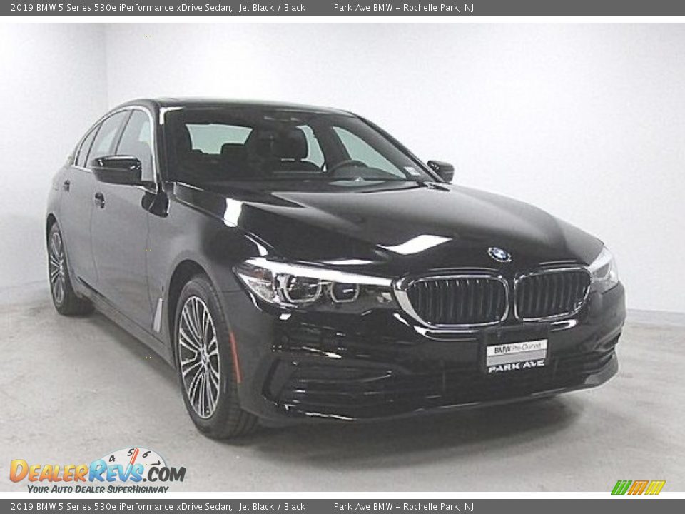 2019 BMW 5 Series 530e iPerformance xDrive Sedan Jet Black / Black Photo #5