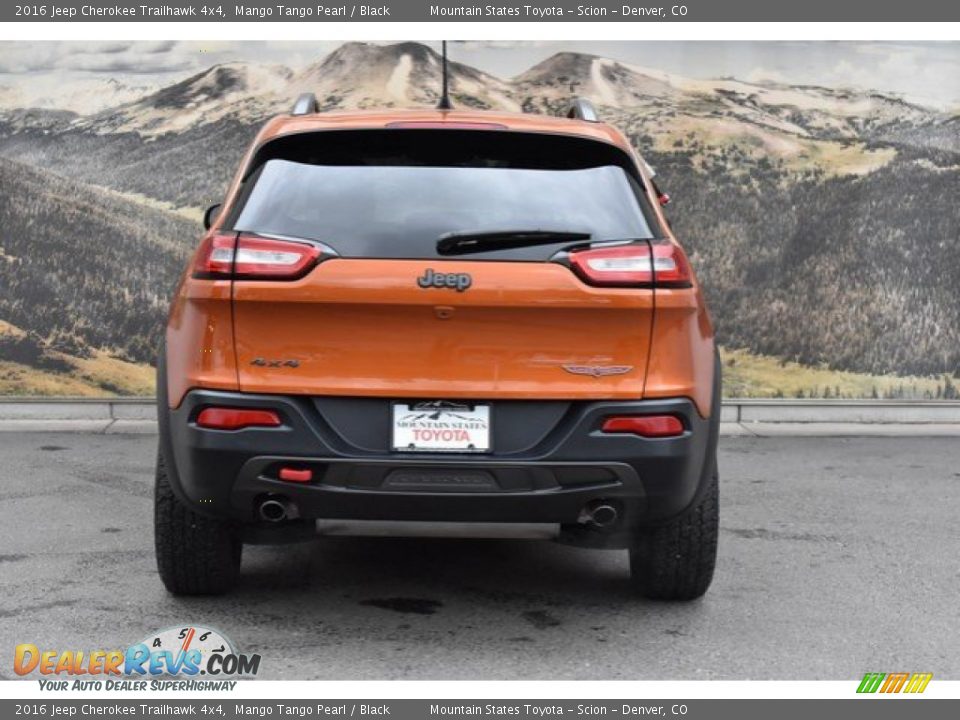 2016 Jeep Cherokee Trailhawk 4x4 Mango Tango Pearl / Black Photo #8