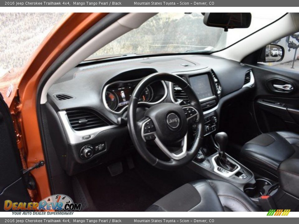 2016 Jeep Cherokee Trailhawk 4x4 Mango Tango Pearl / Black Photo #10