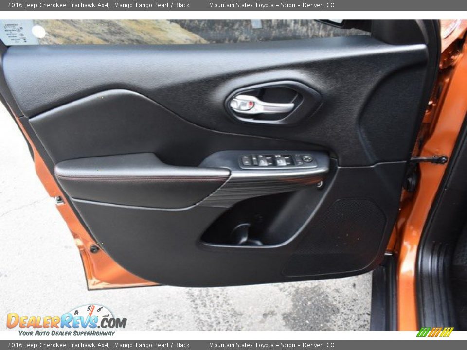 2016 Jeep Cherokee Trailhawk 4x4 Mango Tango Pearl / Black Photo #24