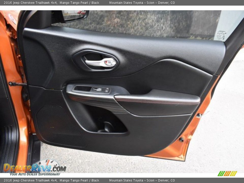2016 Jeep Cherokee Trailhawk 4x4 Mango Tango Pearl / Black Photo #25