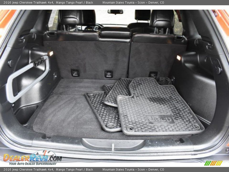 2016 Jeep Cherokee Trailhawk 4x4 Mango Tango Pearl / Black Photo #26