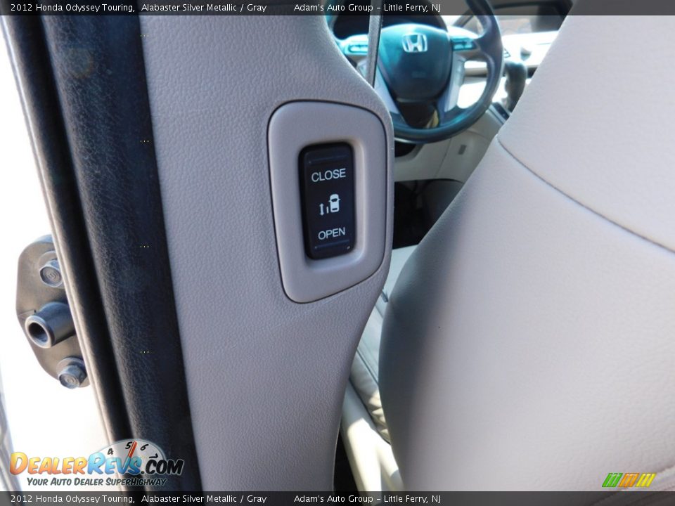 2012 Honda Odyssey Touring Alabaster Silver Metallic / Gray Photo #26