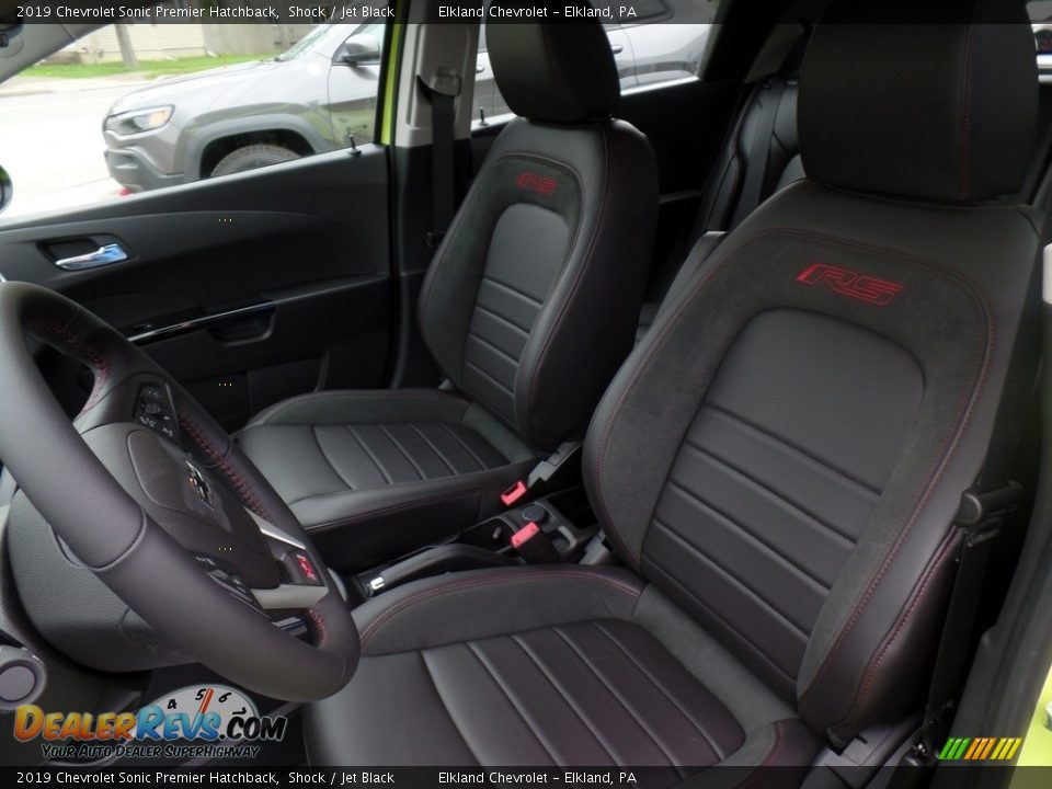 Front Seat of 2019 Chevrolet Sonic Premier Hatchback Photo #18