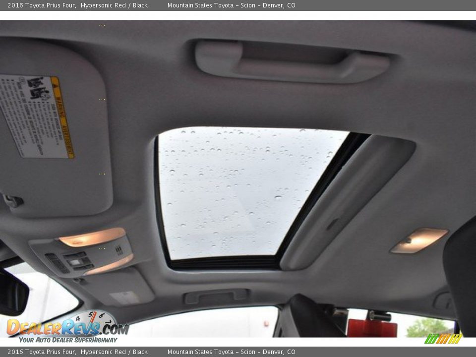 2016 Toyota Prius Four Hypersonic Red / Black Photo #14