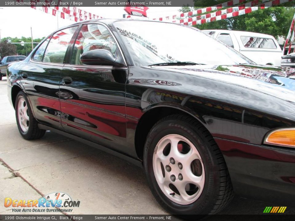 1998 Oldsmobile Intrigue GL Black / Beige Photo #6