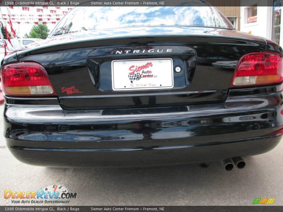 1998 Oldsmobile Intrigue GL Black / Beige Photo #8