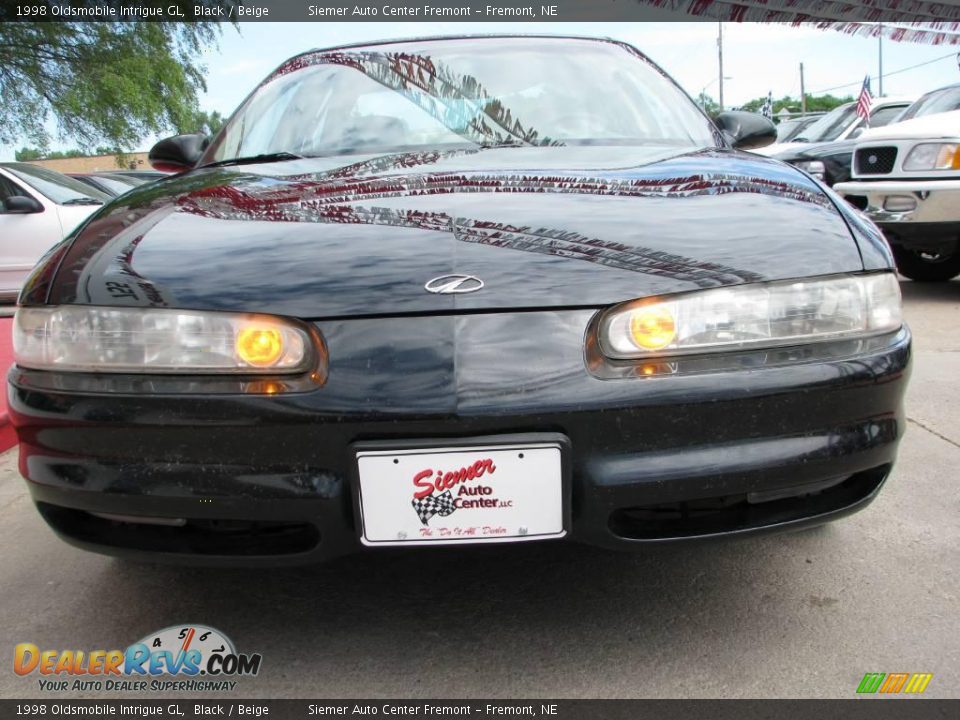 1998 Oldsmobile Intrigue GL Black / Beige Photo #9