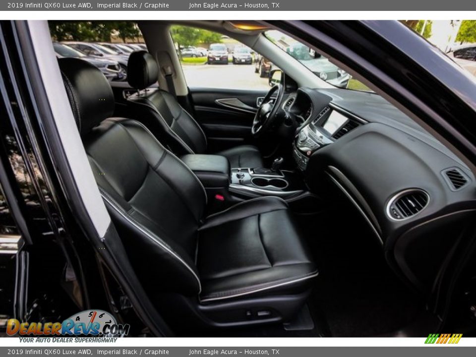 Front Seat of 2019 Infiniti QX60 Luxe AWD Photo #29