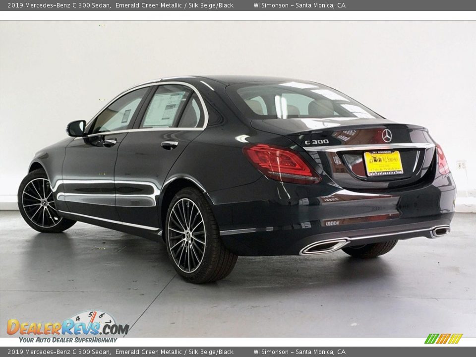 2019 Mercedes-Benz C 300 Sedan Emerald Green Metallic / Silk Beige/Black Photo #2