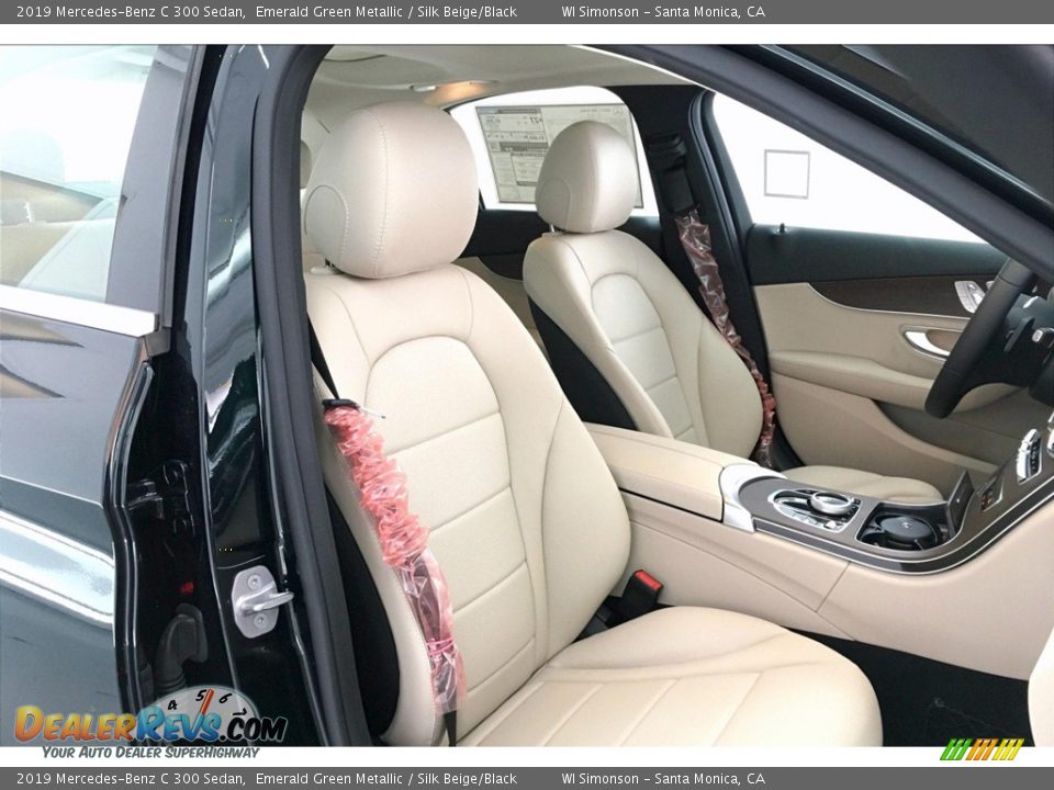 2019 Mercedes-Benz C 300 Sedan Emerald Green Metallic / Silk Beige/Black Photo #5