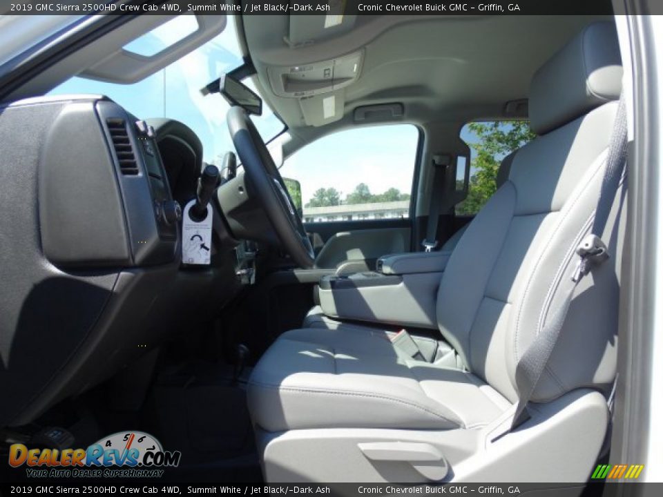 Front Seat of 2019 GMC Sierra 2500HD Crew Cab 4WD Photo #15