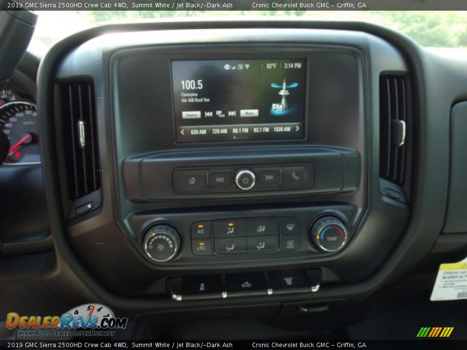Controls of 2019 GMC Sierra 2500HD Crew Cab 4WD Photo #20