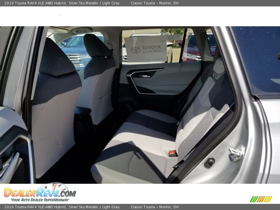 2019 Toyota RAV4 XLE AWD Hybrid Silver Sky Metallic / Light Gray Photo #3