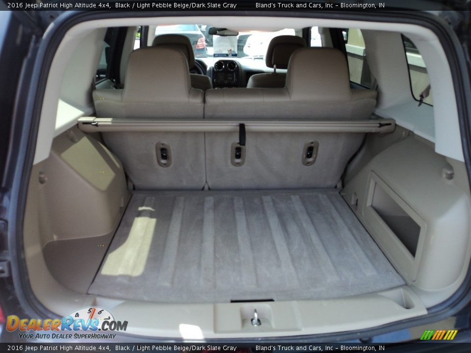 2016 Jeep Patriot High Altitude 4x4 Black / Light Pebble Beige/Dark Slate Gray Photo #9