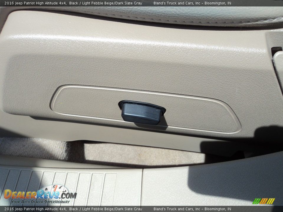 2016 Jeep Patriot High Altitude 4x4 Black / Light Pebble Beige/Dark Slate Gray Photo #10