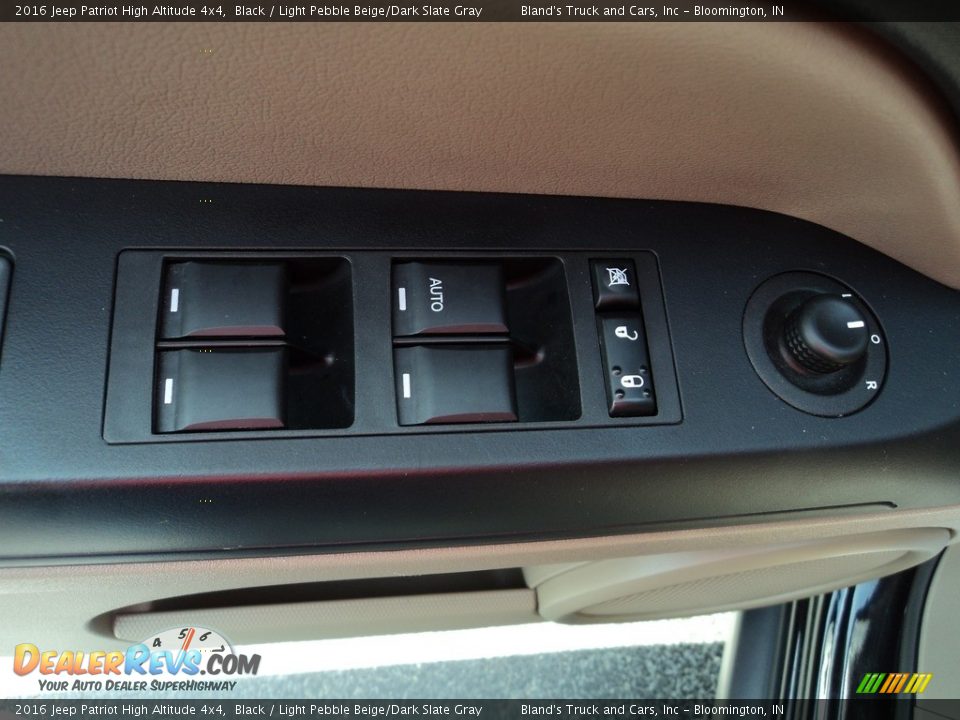 2016 Jeep Patriot High Altitude 4x4 Black / Light Pebble Beige/Dark Slate Gray Photo #11