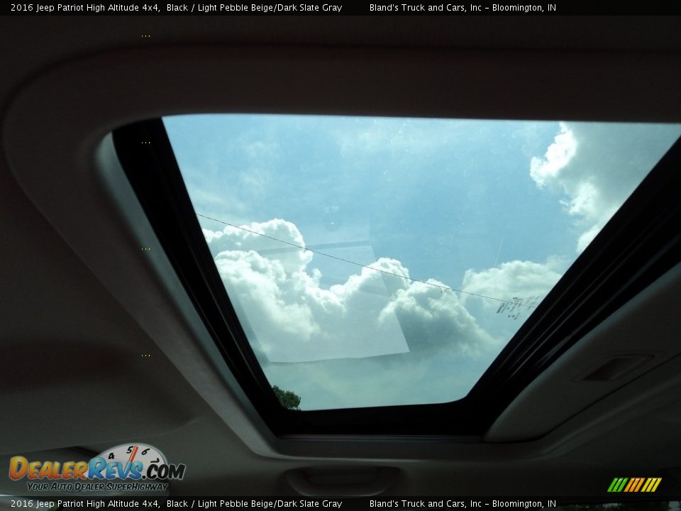 2016 Jeep Patriot High Altitude 4x4 Black / Light Pebble Beige/Dark Slate Gray Photo #27