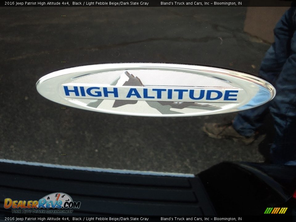 2016 Jeep Patriot High Altitude 4x4 Black / Light Pebble Beige/Dark Slate Gray Photo #30