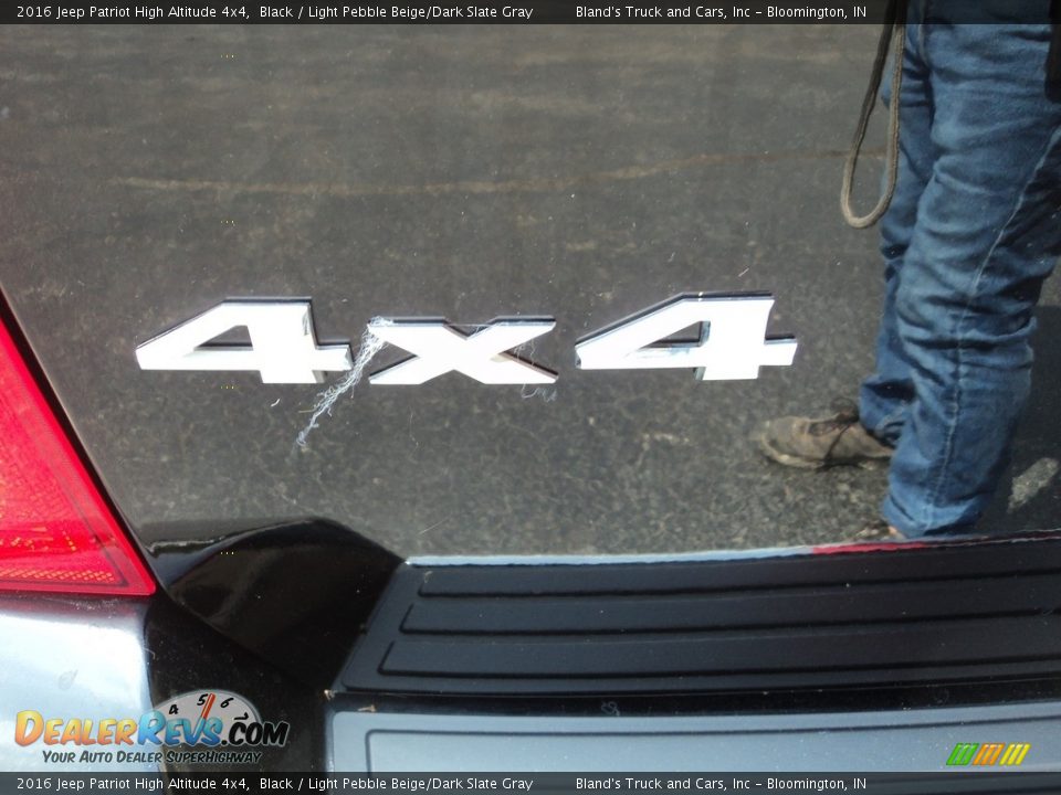 2016 Jeep Patriot High Altitude 4x4 Black / Light Pebble Beige/Dark Slate Gray Photo #31