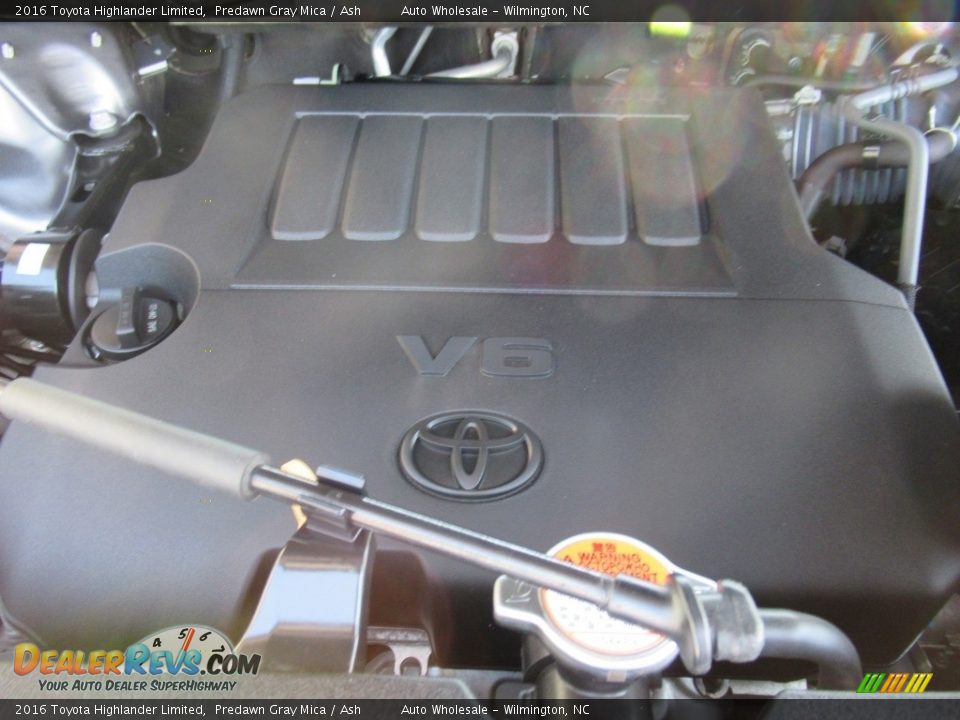 2016 Toyota Highlander Limited Predawn Gray Mica / Ash Photo #6
