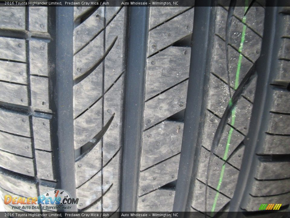 2016 Toyota Highlander Limited Predawn Gray Mica / Ash Photo #8